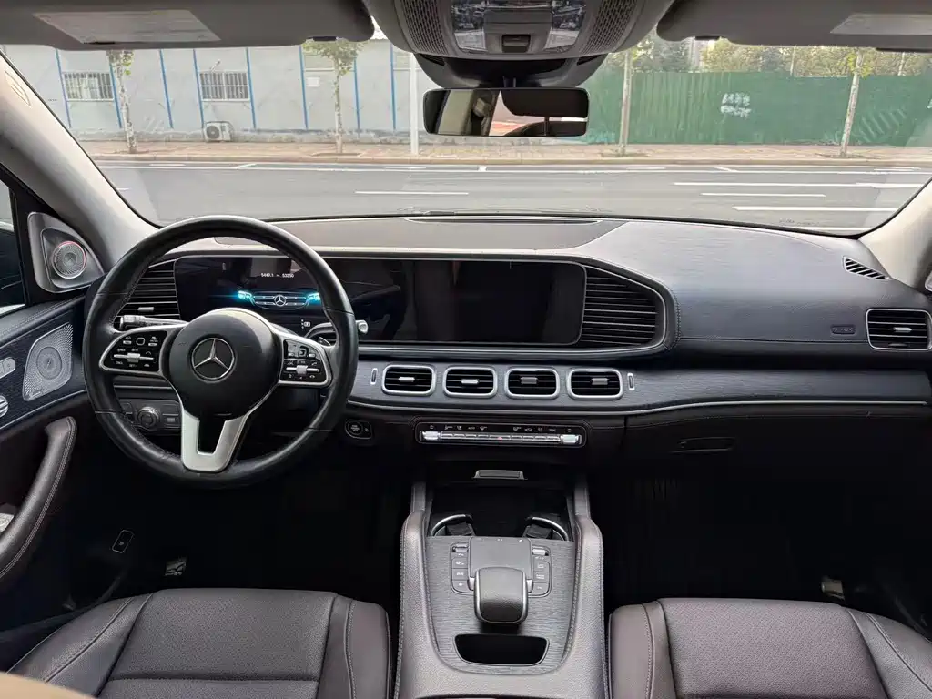 Mercedes-Benz GLE (Import) — миниатюра 5