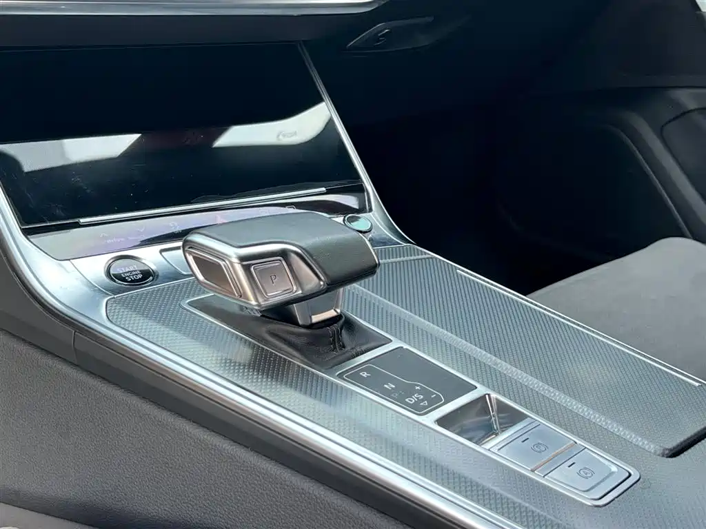 Audi A6L — миниатюра 11