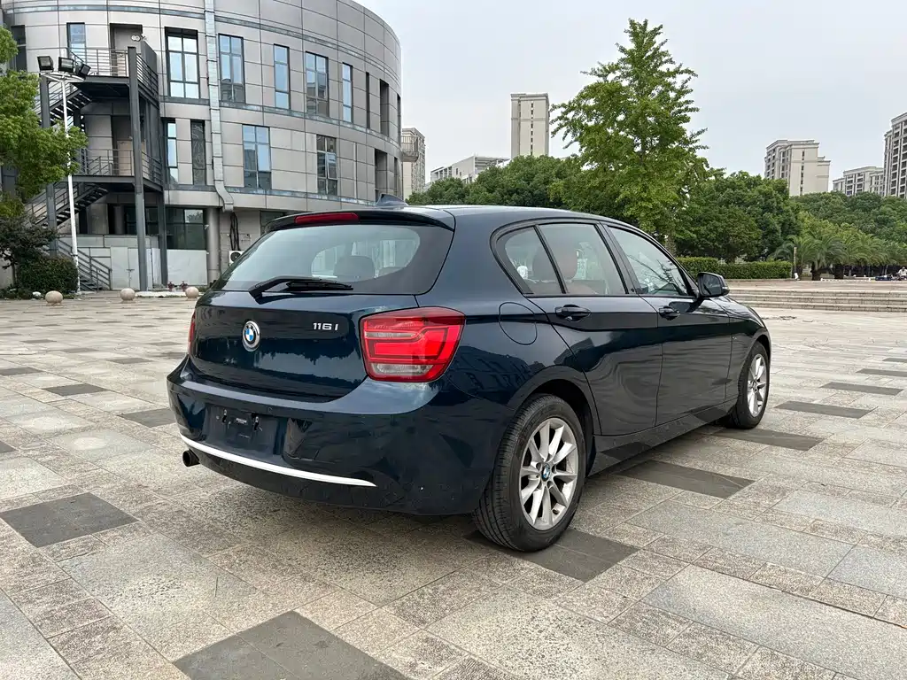 BMW 1 Series (Import) — миниатюра 10