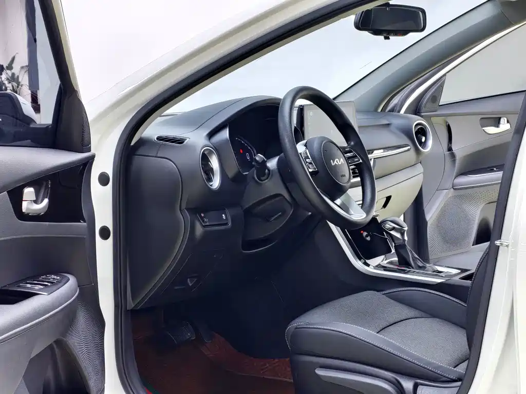 Kia K3 — миниатюра 6