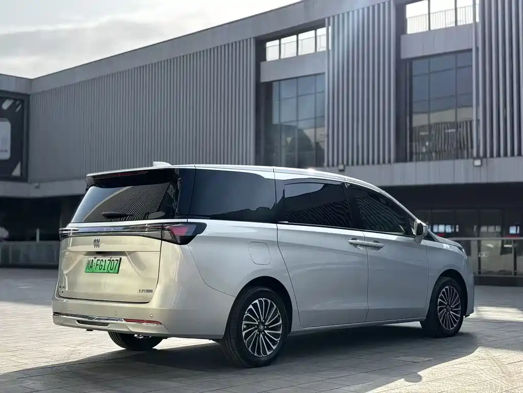 BUICK GL8 NEW ENERGY