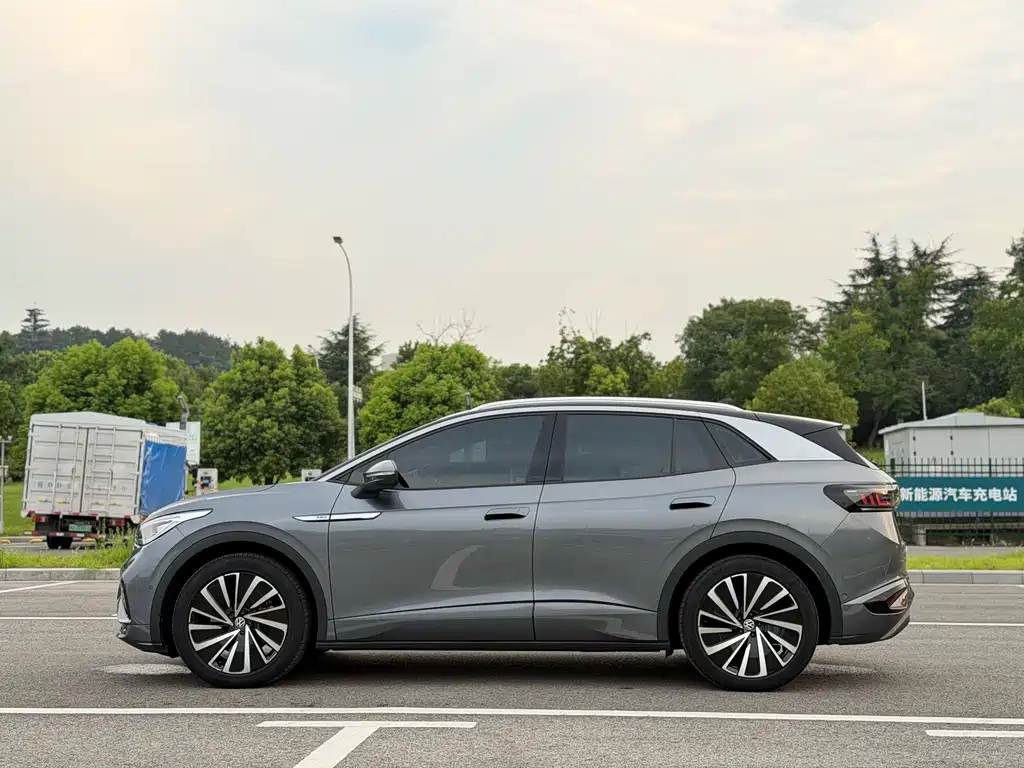 Volkswagen ID.4 X — миниатюра 4