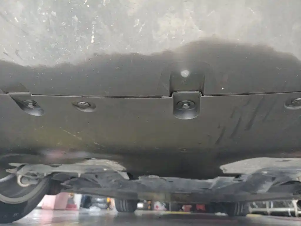 Tesla Model Y — миниатюра 22