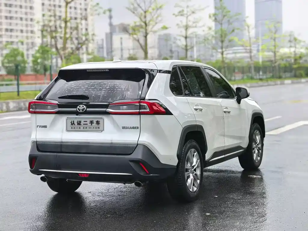 Toyota Wildlander 2022 2.0L CVT Luxury