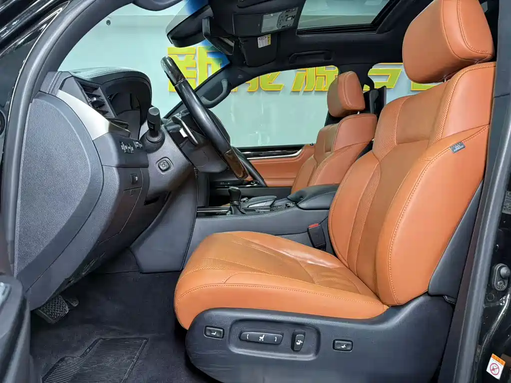 Lexus LX — миниатюра 8