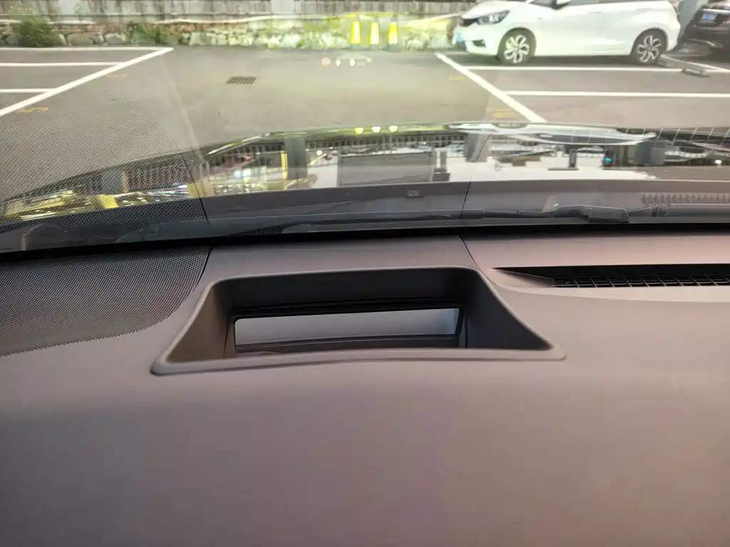 Toyota Camry — миниатюра 13