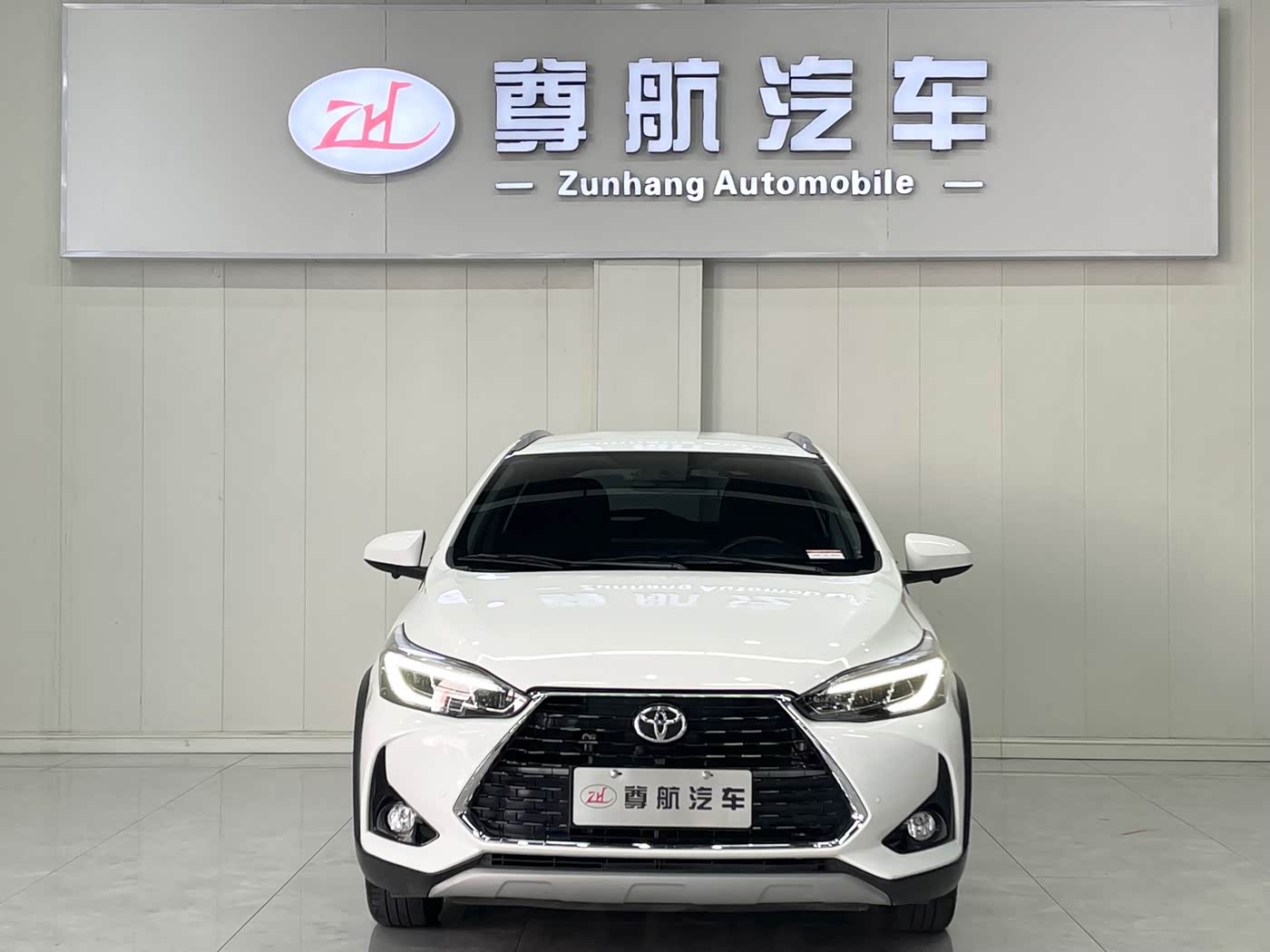 Toyota YARiS L Zhi Xuan 1.5 л 2023 г. Белый, пробег 22000 км