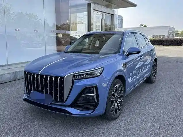 RED FLAG HONGQI HS5 2023