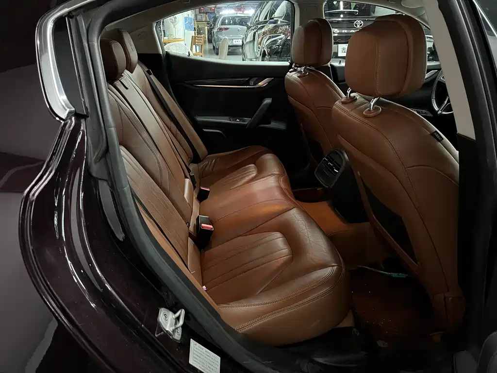 Maserati Ghibli — миниатюра 7