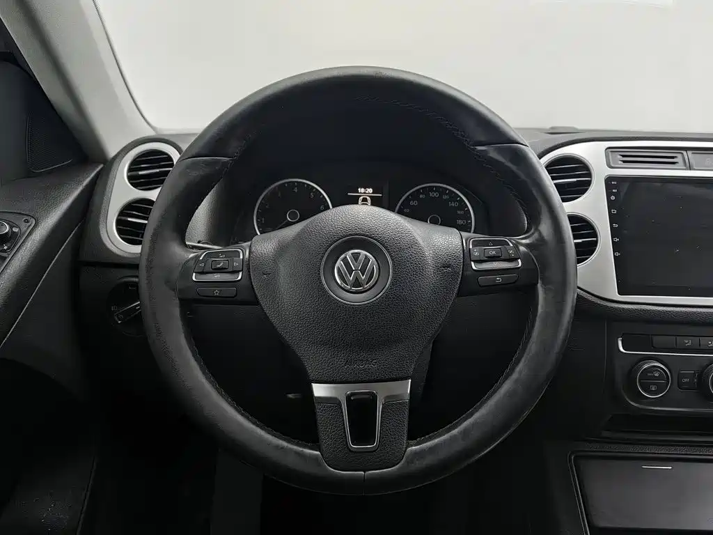Volkswagen Tiguan — миниатюра 11