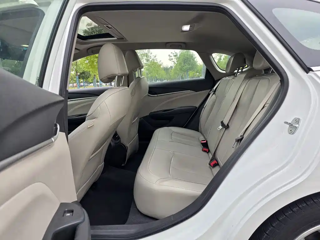 Buick Excelle — миниатюра 10