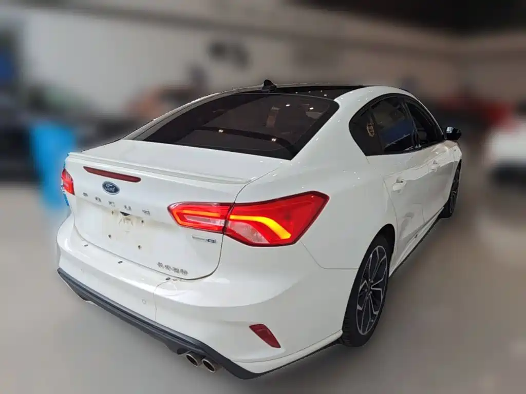 Ford Focus — миниатюра 10