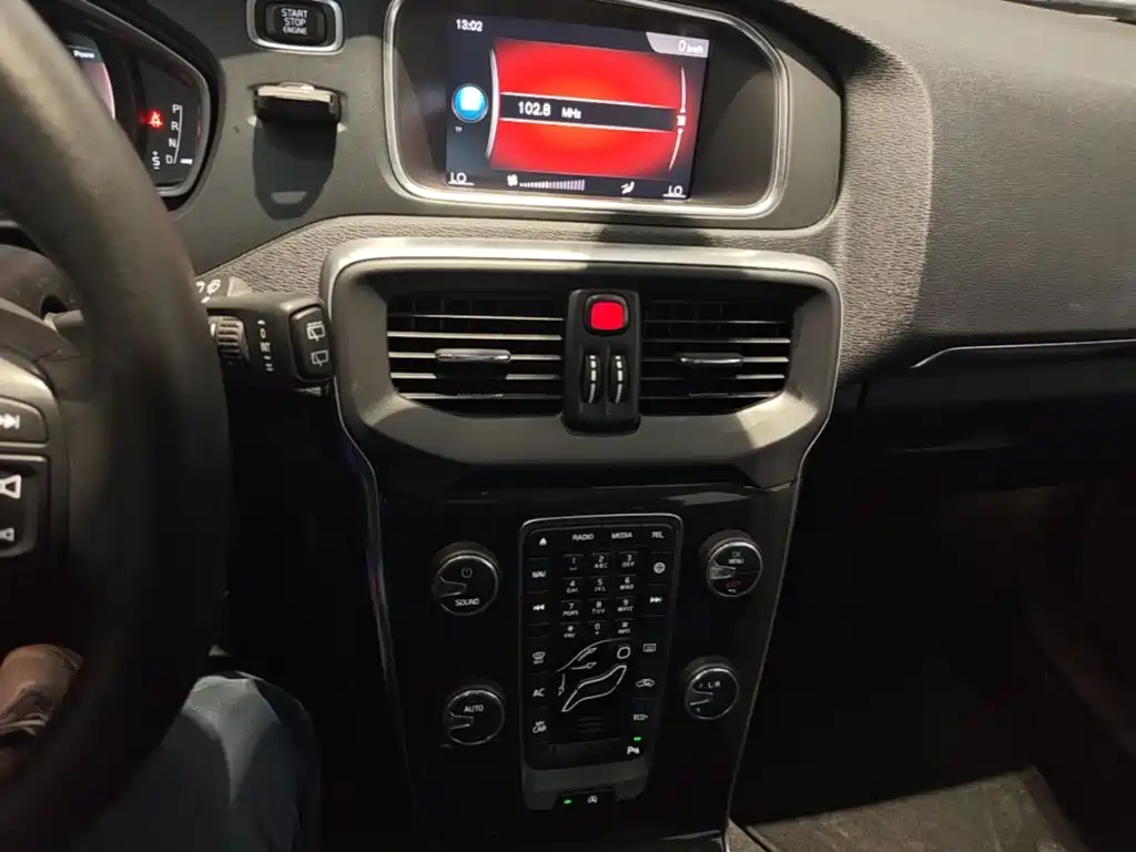 Volvo V40 — миниатюра 18