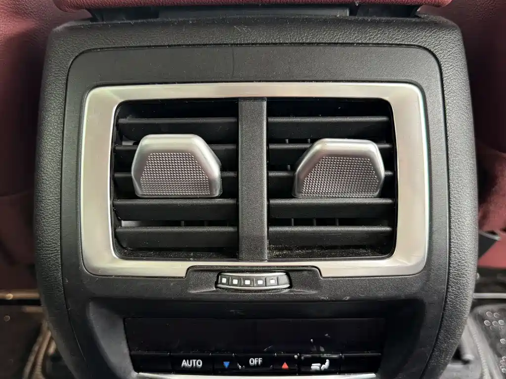 BMW iX3 2023 Lead