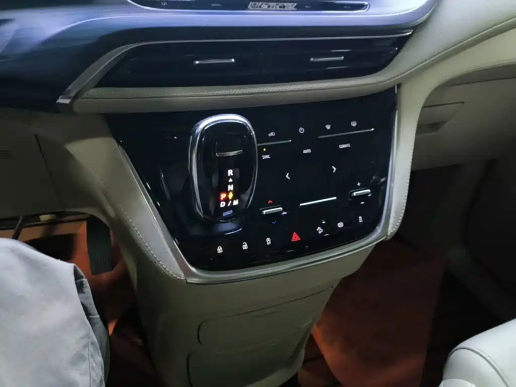 Buick GL8 — миниатюра 14