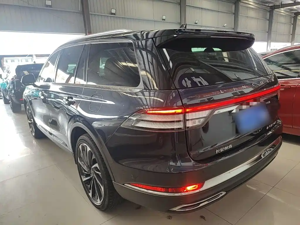Lincoln Aviator — миниатюра 5