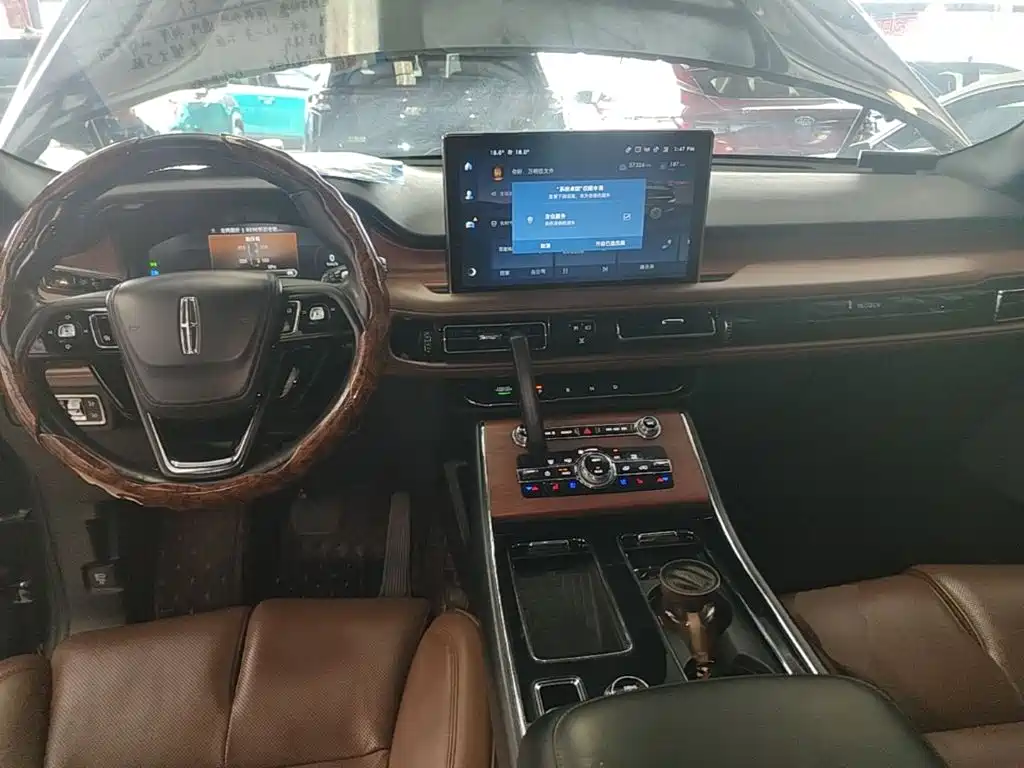 Lincoln Aviator — миниатюра 10