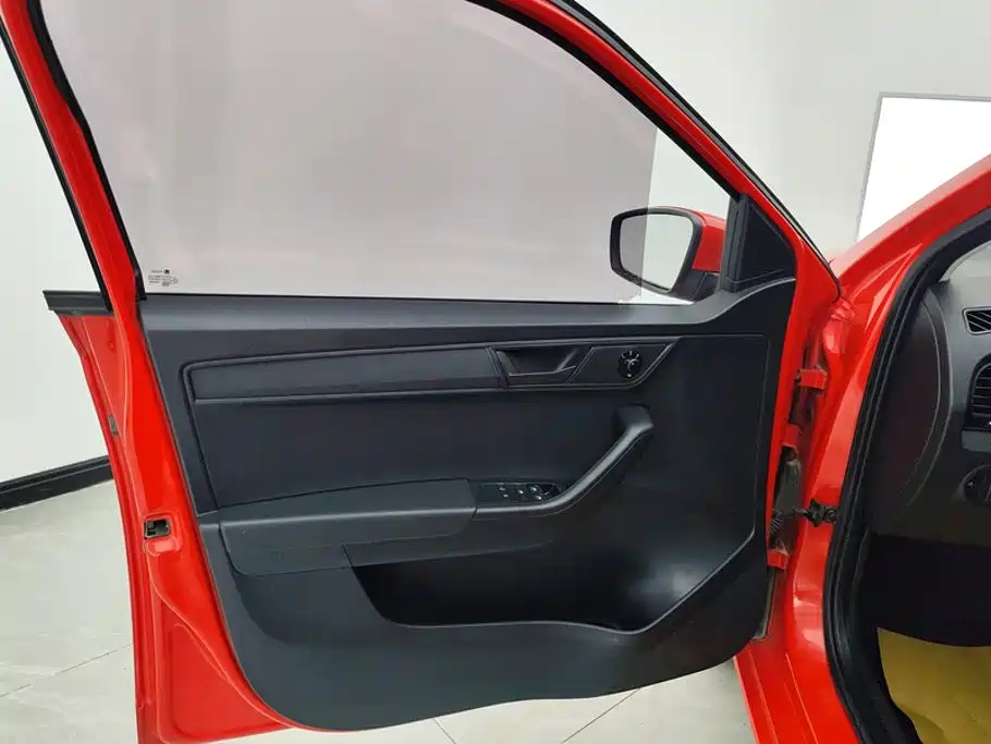 Skoda Fabia — миниатюра 7