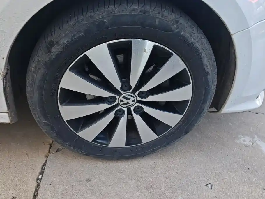 Volkswagen Sagitar — миниатюра 6