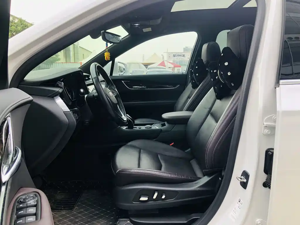 Cadillac XT6 — миниатюра 5