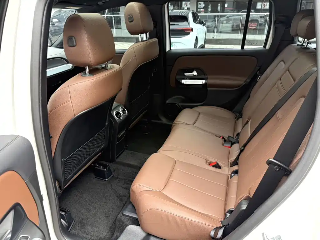 Mercedes-Benz GLB — миниатюра 6