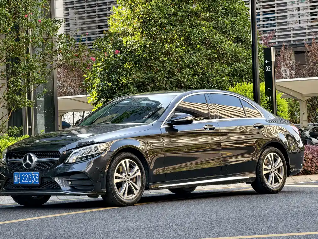 Mercedes-Benz C-Class — миниатюра 6