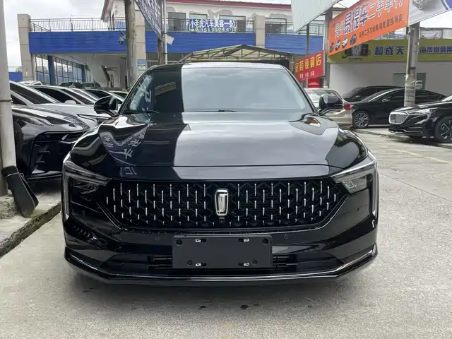 2023 Bestune B70