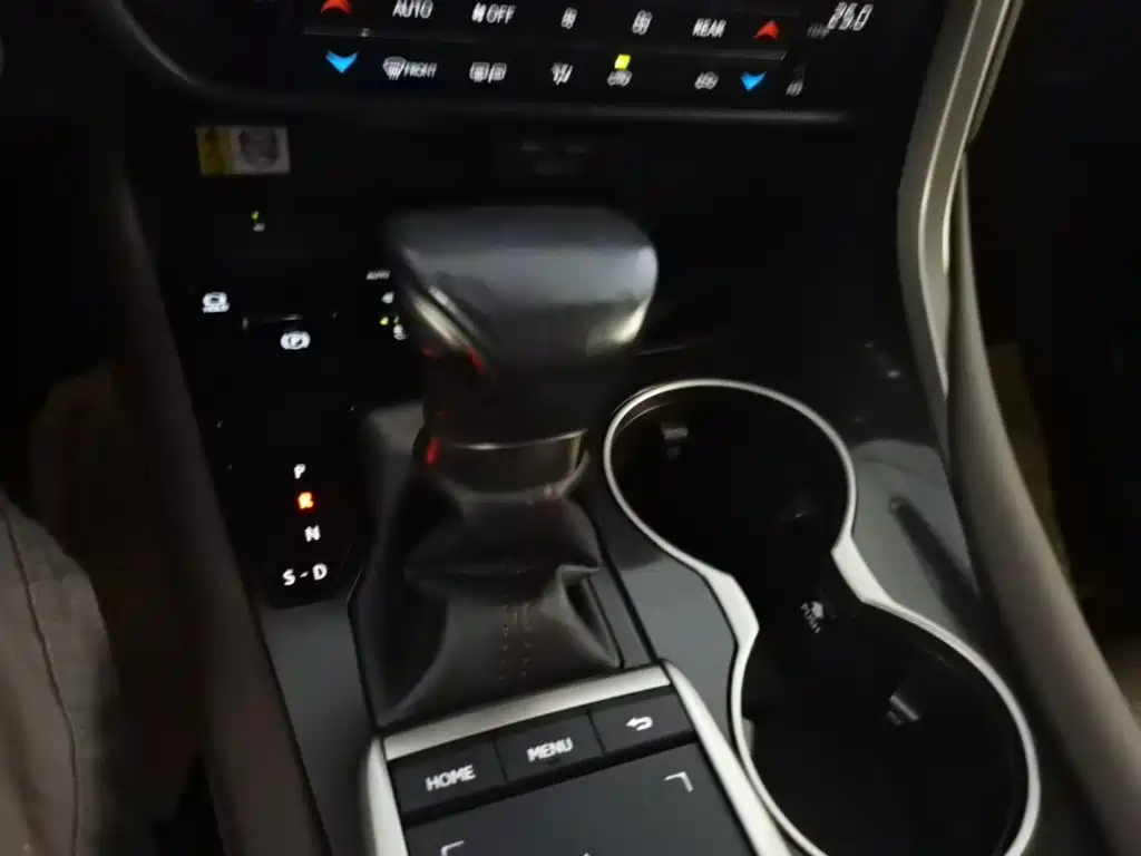 Lexus RX — миниатюра 14