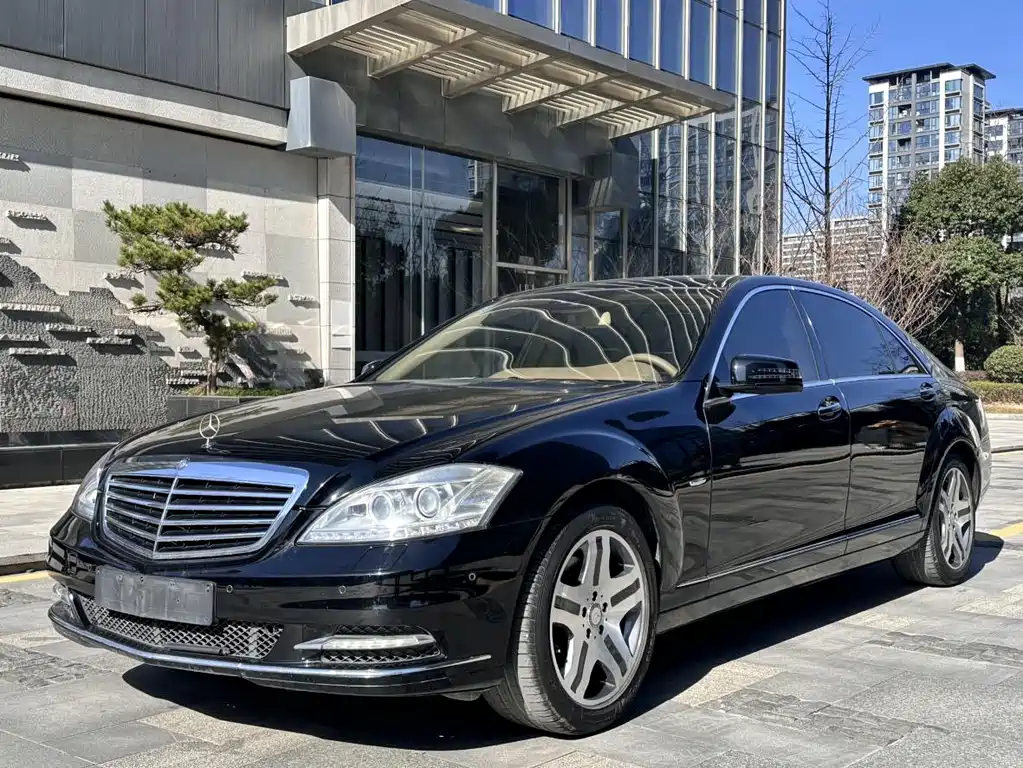 Mercedes-Benz S-Class 2012