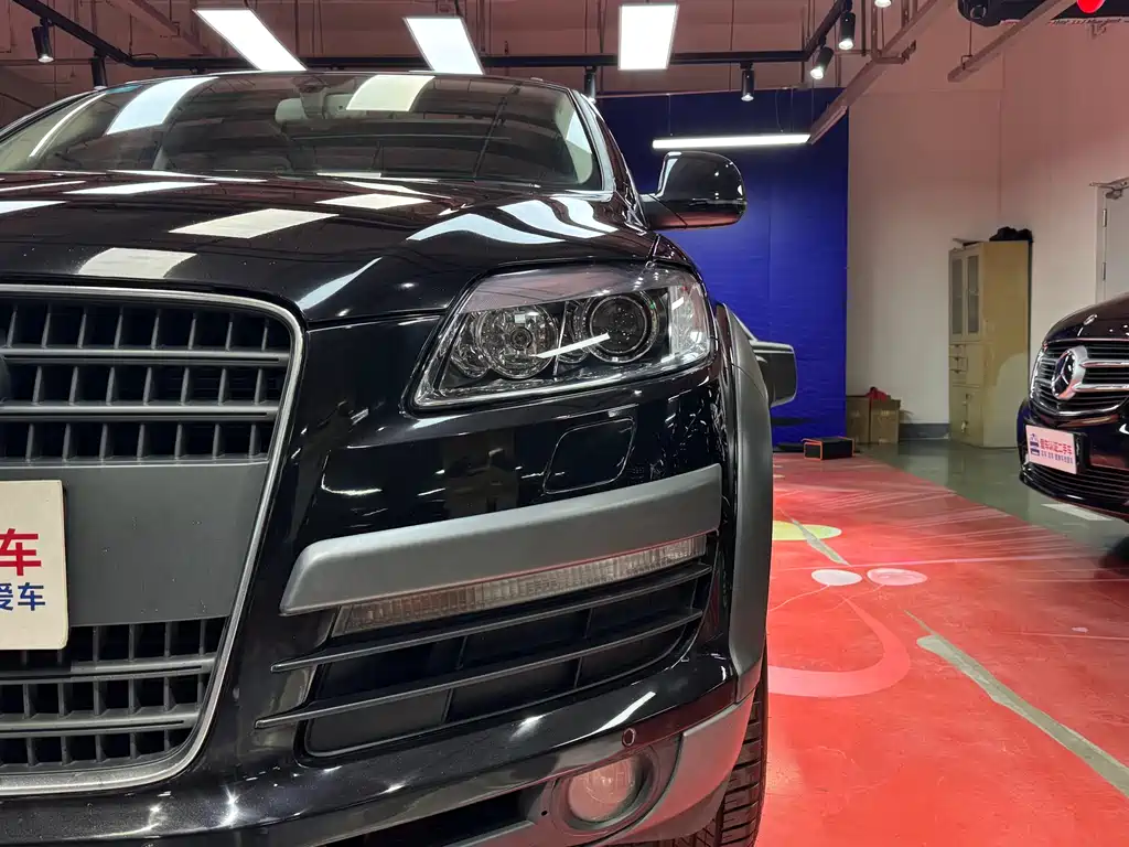 Audi Q7 2010 4.2 FSI quattro Luxury