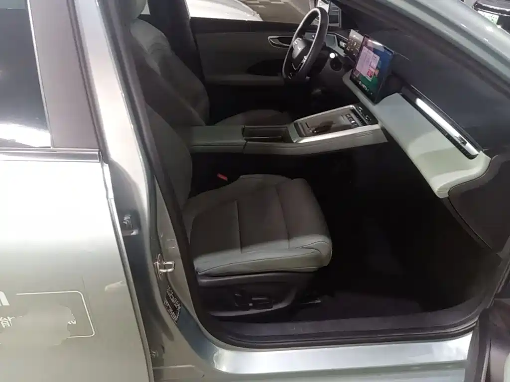 Roewe Young Wai D6 — миниатюра 25