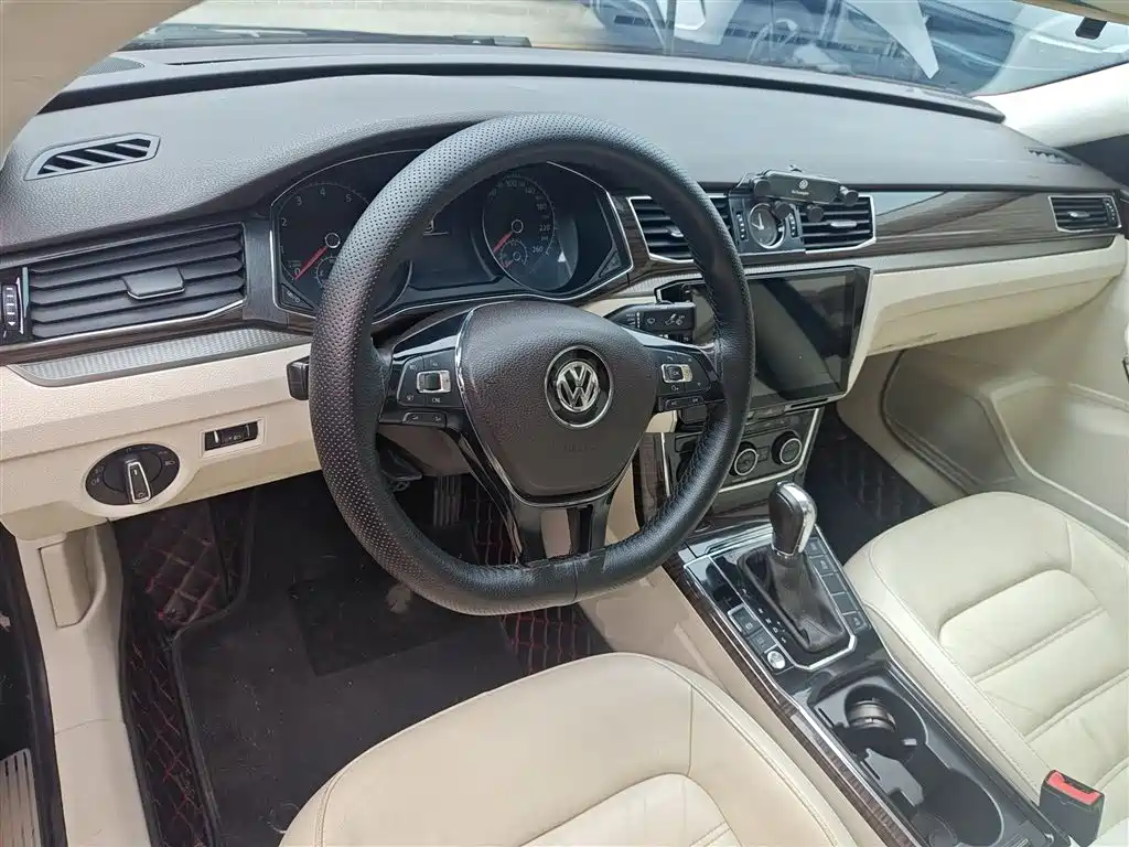 Volkswagen Passat 2016 280TSI DSG