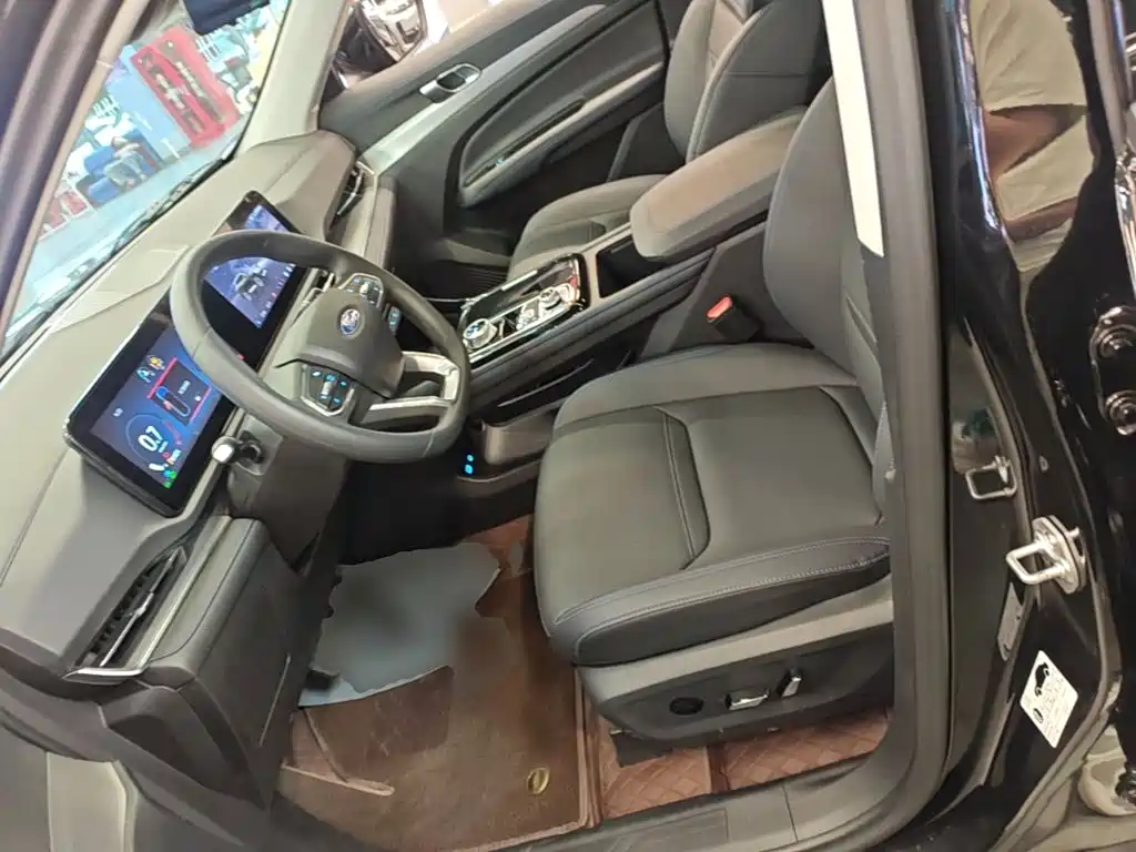 Ford Equator Sport — миниатюра 15