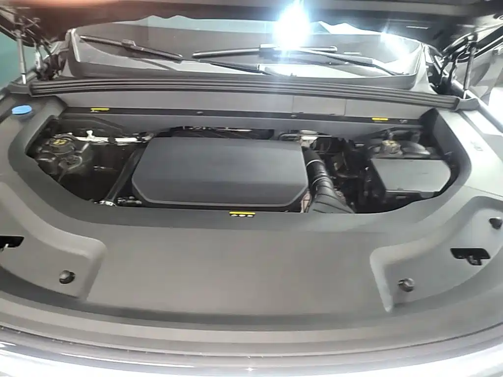 Li Auto Li L8 — миниатюра 20