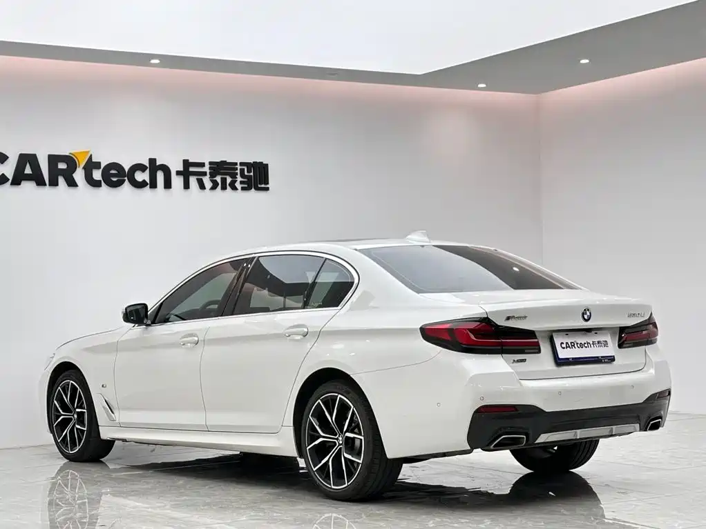 BMW 5 Series — миниатюра 3