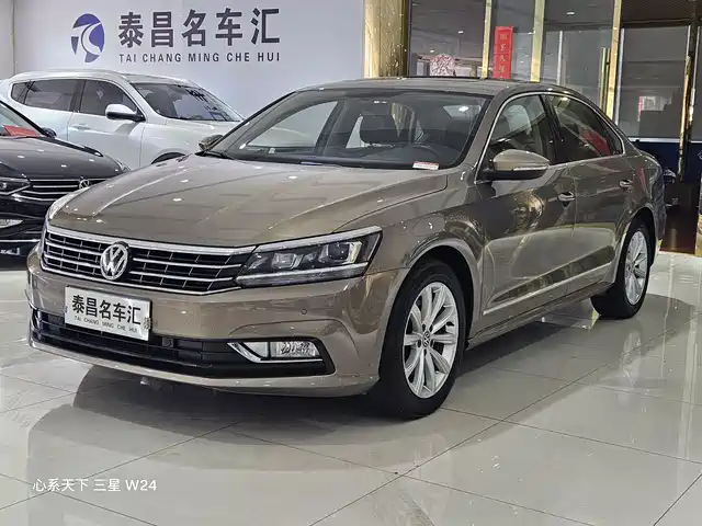 VOLKSWAGEN PASSAT 2017