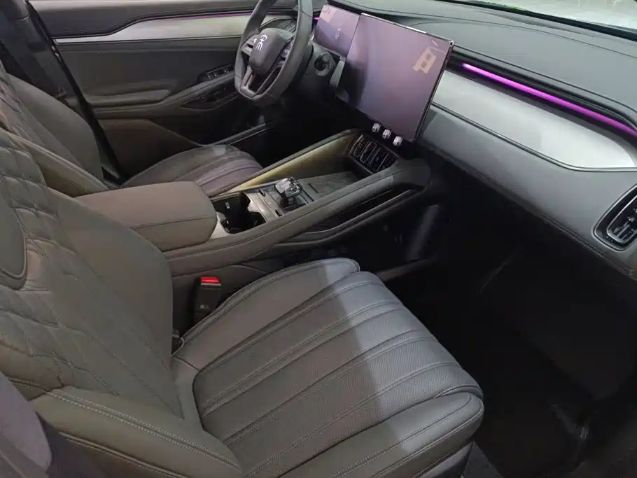 BYD L EV — миниатюра 8