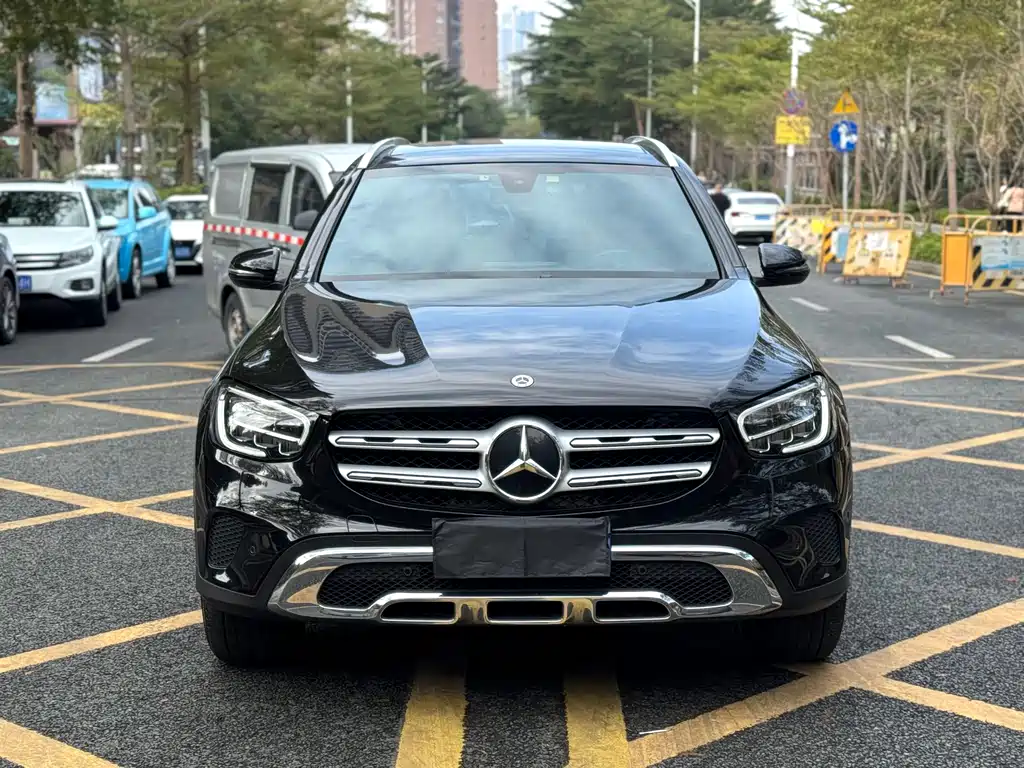 MERCEDES-BENZ GLC