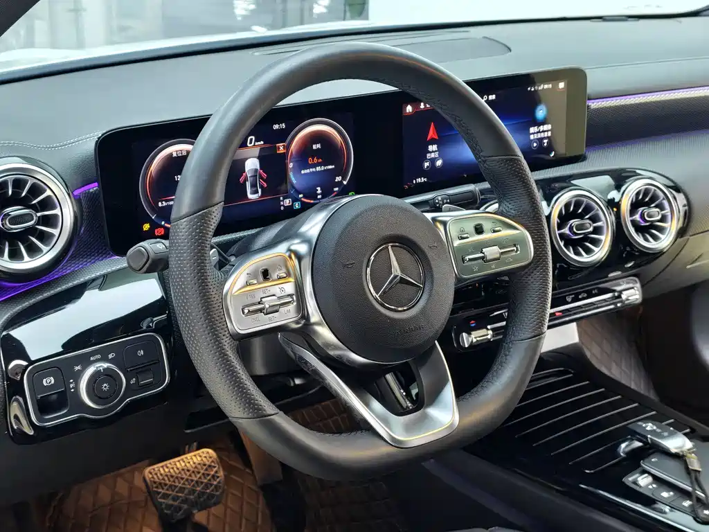 Mercedes-Benz A-Class — миниатюра 12
