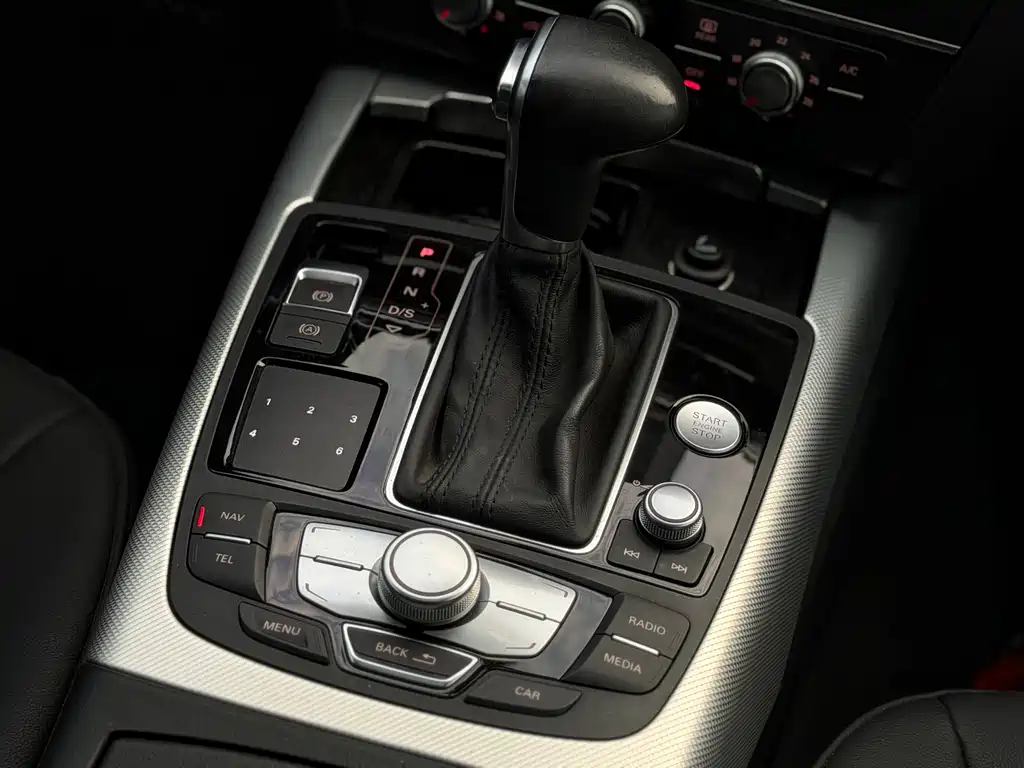 Audi A6L — миниатюра 10