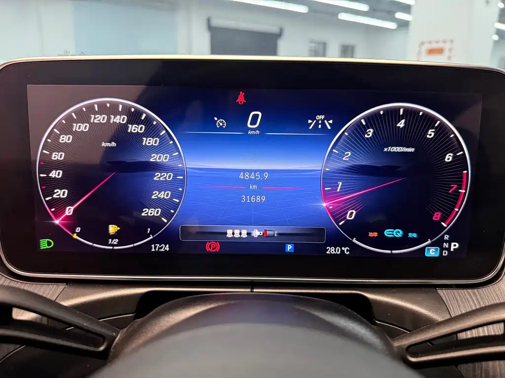 Mercedes-Benz C-Class — миниатюра 7
