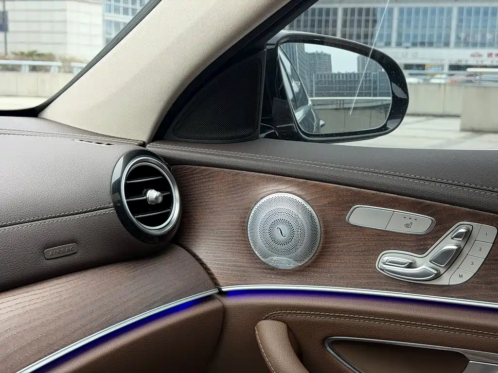 MERCEDES-BENZ E CLASS