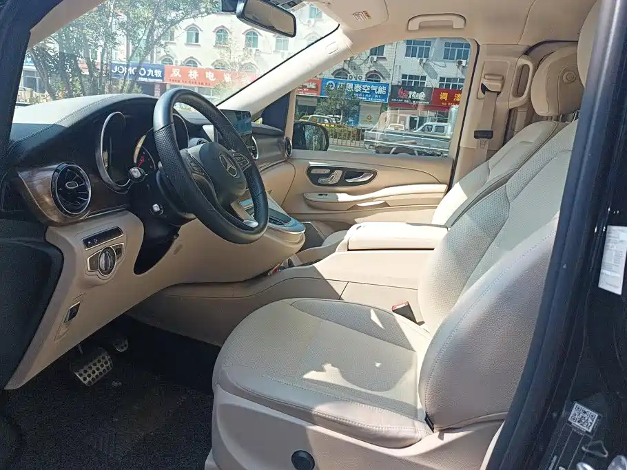 Mercedes-Benz V-Class — миниатюра 9