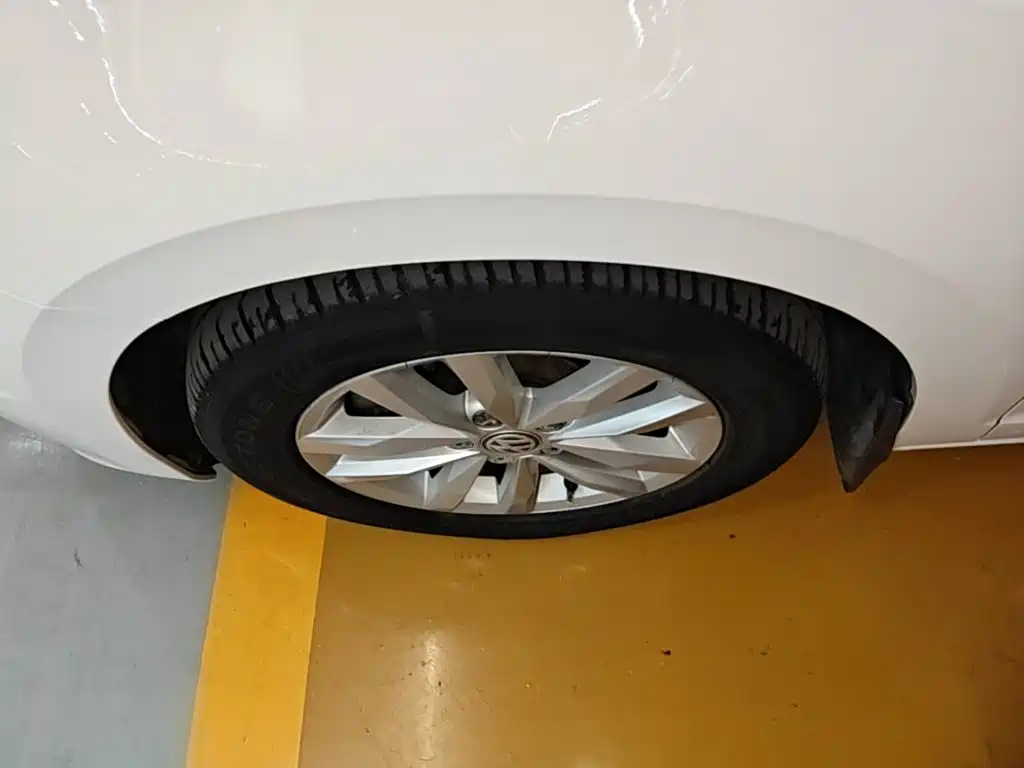 Volkswagen Touran — миниатюра 25