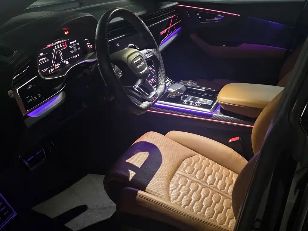 Audi RS Q8 — миниатюра 4
