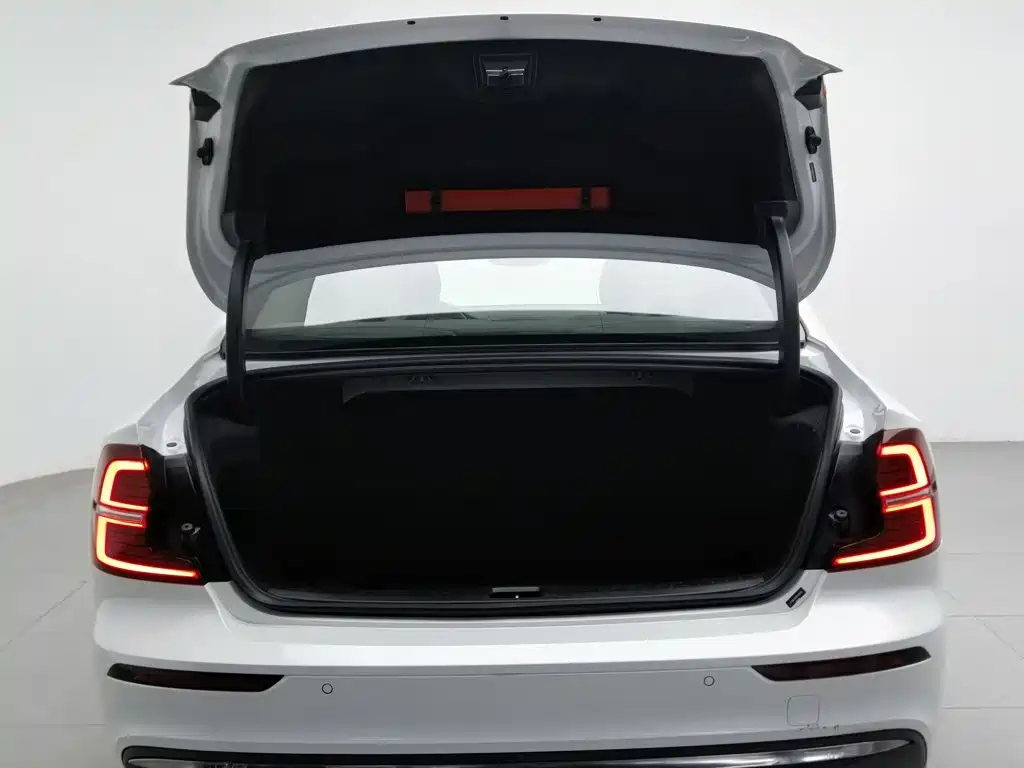 Volvo S60 — миниатюра 16