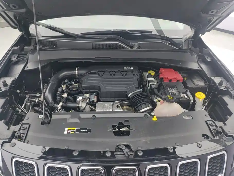 Jeep Compass — миниатюра 10