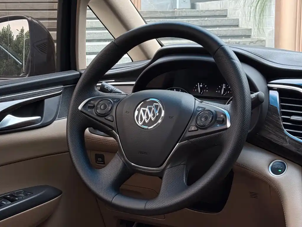 Buick GL8 — миниатюра 8