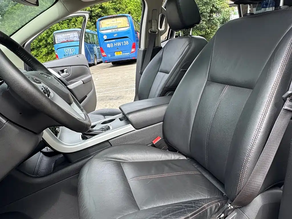 Ford Edge (Import) — миниатюра 10