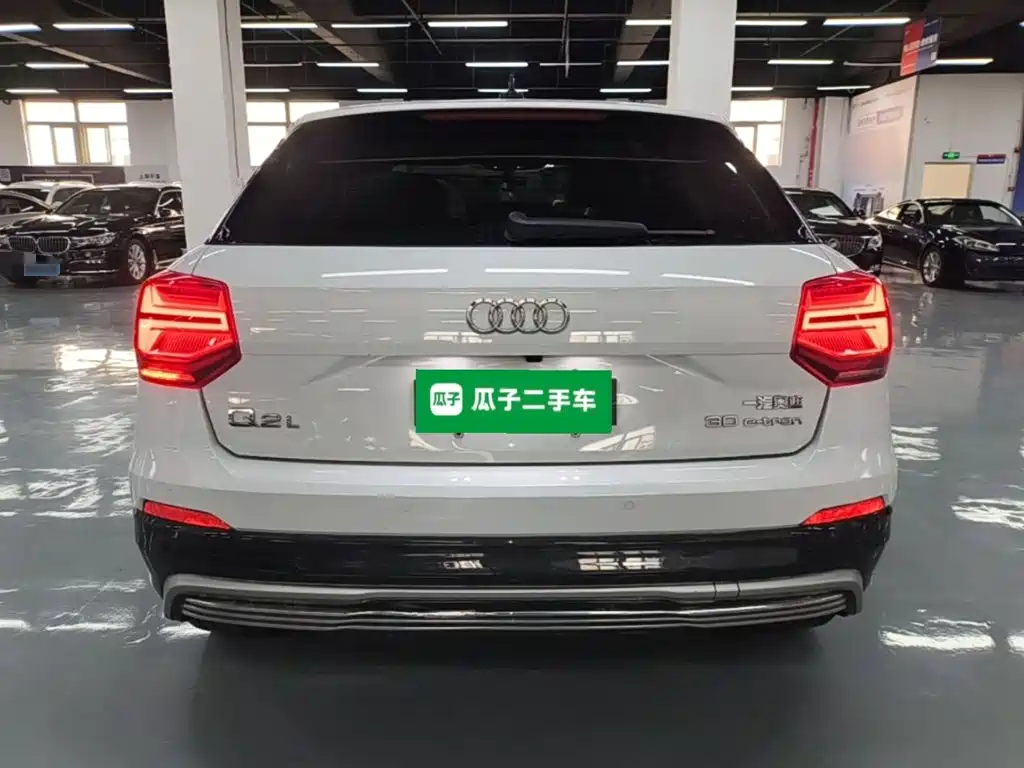 Audi Q2L e-tron — миниатюра 6